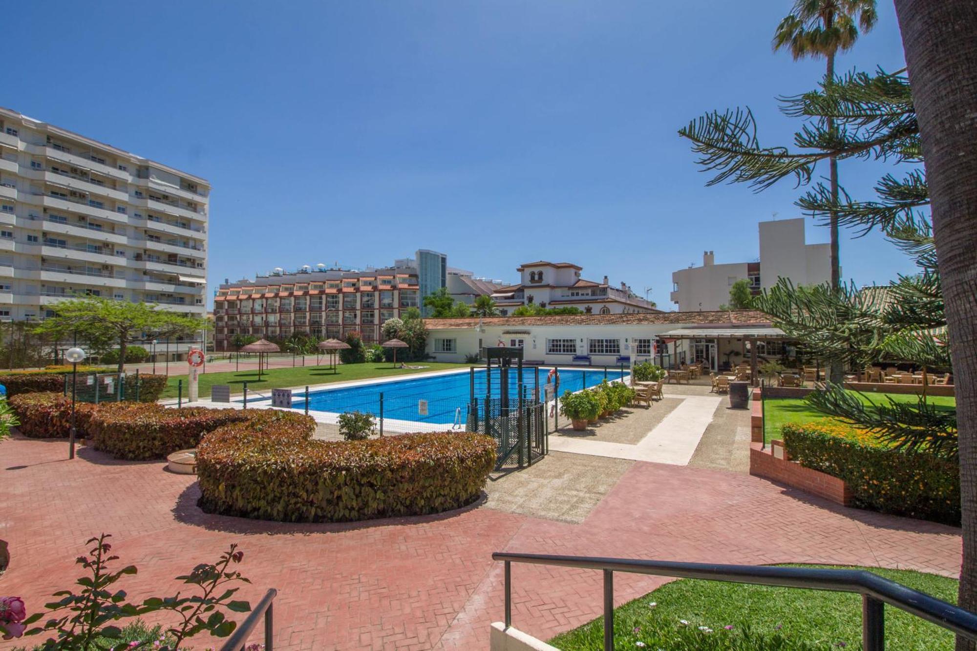 Carihuela Palace 418 By Ivi Real Estate Торремолінос Екстер'єр фото